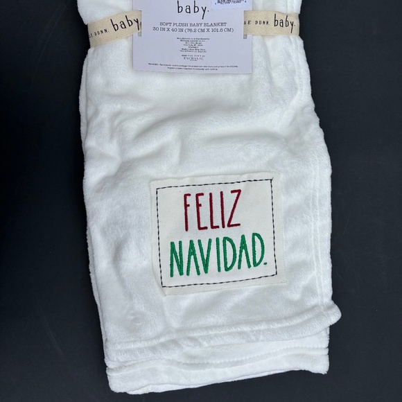 Rae Dunn FELIZ NAVIDAD Christmas Baby Blanket 30” X 40” White Soft Plush Throw - Picture 3 of 4